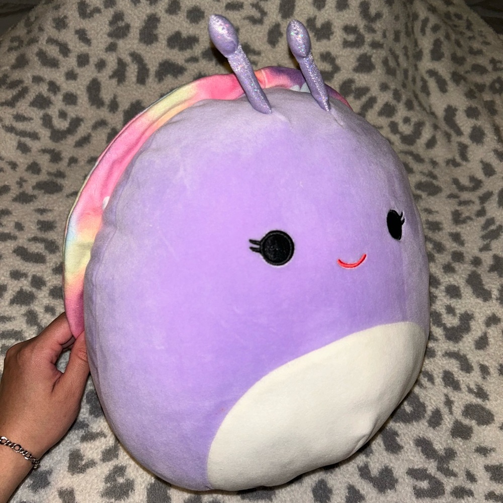 Swerl the Snail Valentines Squishmellow